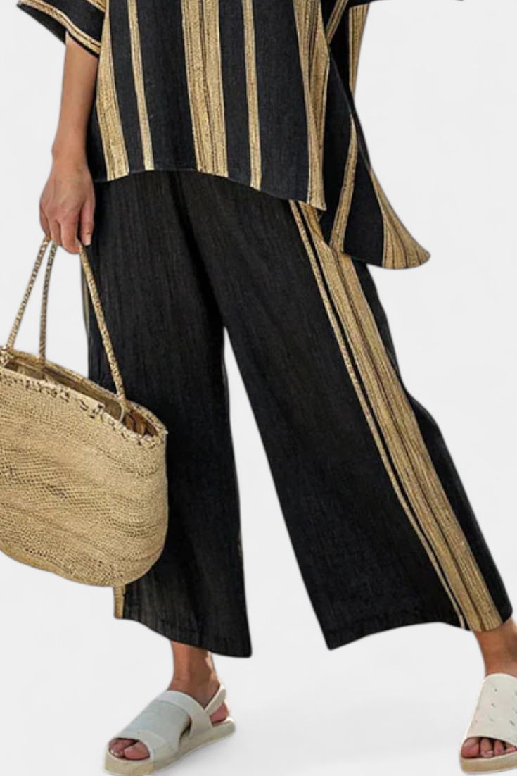 Comfortable Oversized Striped Top & Relaxed Linen Pants